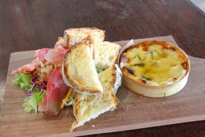 Medio camembert asado